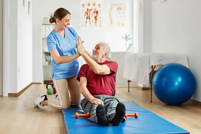 Kinetoterapie pentru Seniori